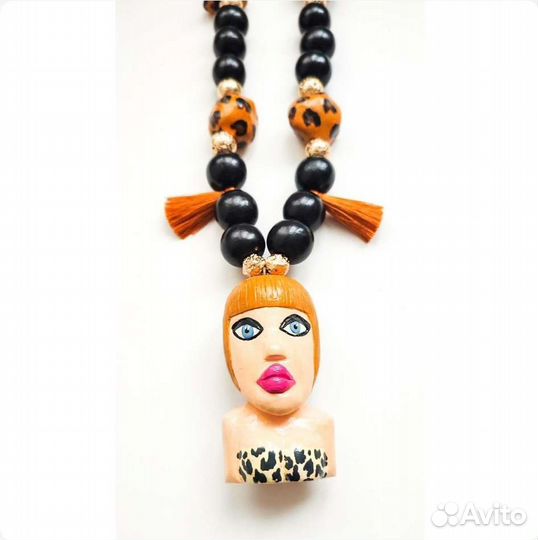 Крупные бусы из дерева в богемном стиле