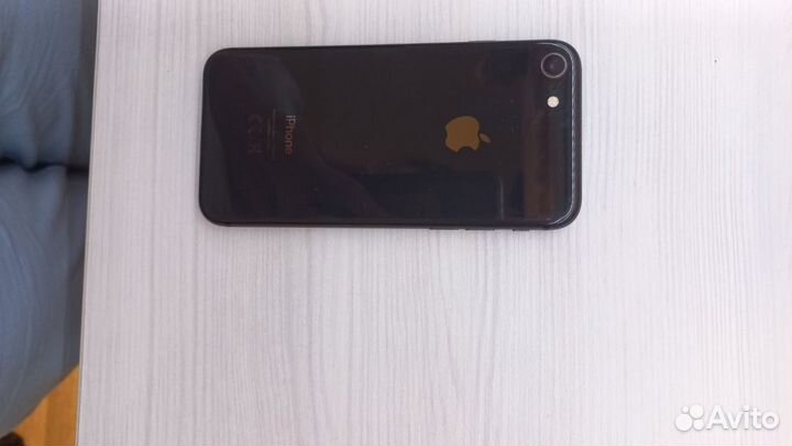 iPhone 8, 64 ГБ