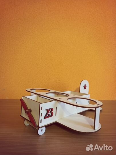 Мини бар из дерева самолет
