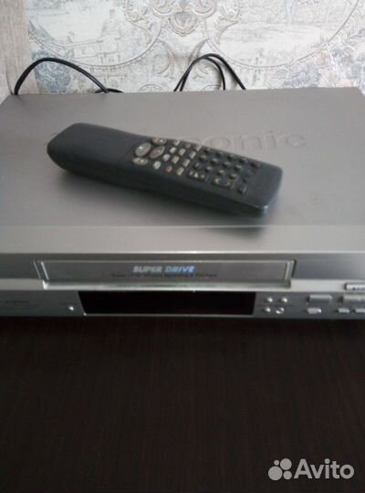 Видеомагнитофон panasonic