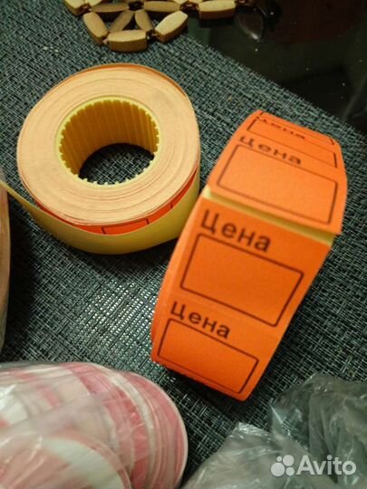 Кружочки из бумаги, этикетки, наклейки