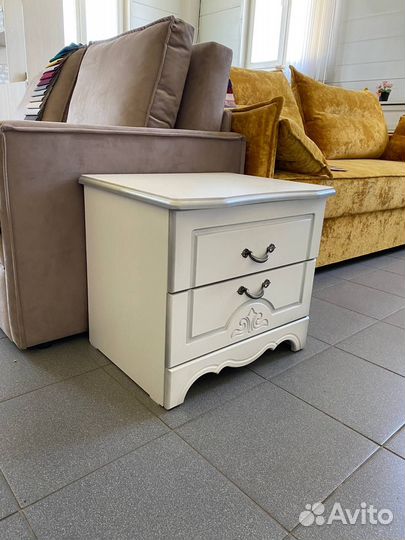 Тумба прикроватная белая Лотос в наличии