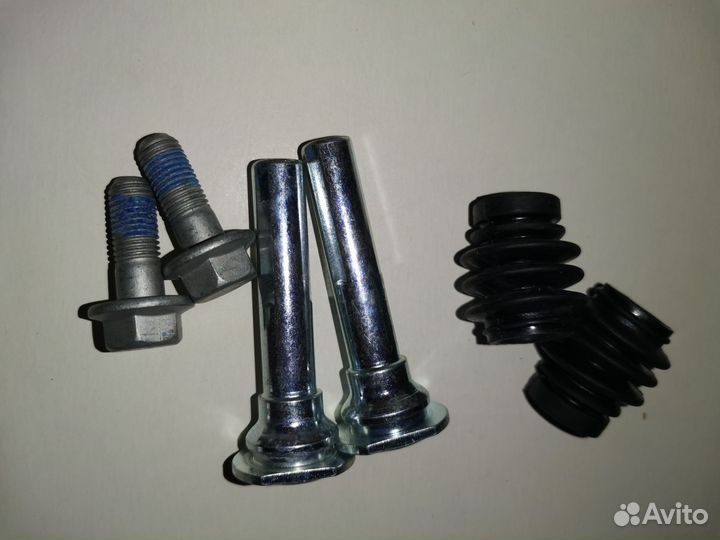 Комплект направляющих для тормозного суппорта