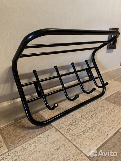 Две вешалки