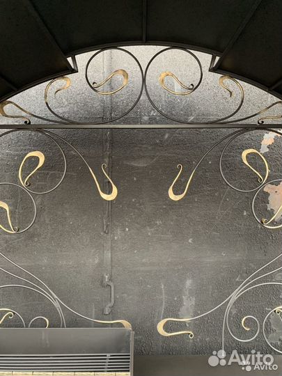 Мангал кованый с крышей