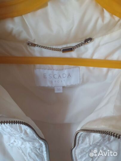 Куртка женская escada