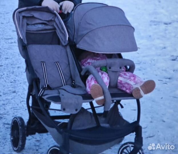 Двойная коляска для погодок или двойни