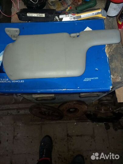 Солнцезащитный козырек левый Nissan Almera Classic