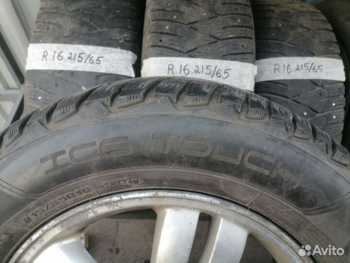 Dunlop Ice Touch 215/65 R16