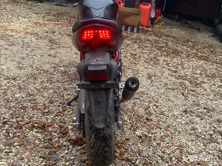 Продам мотоцикл Suzuki в идеальном состоянии