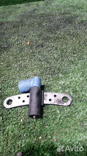 Датчик положения коленвала Renault Logan