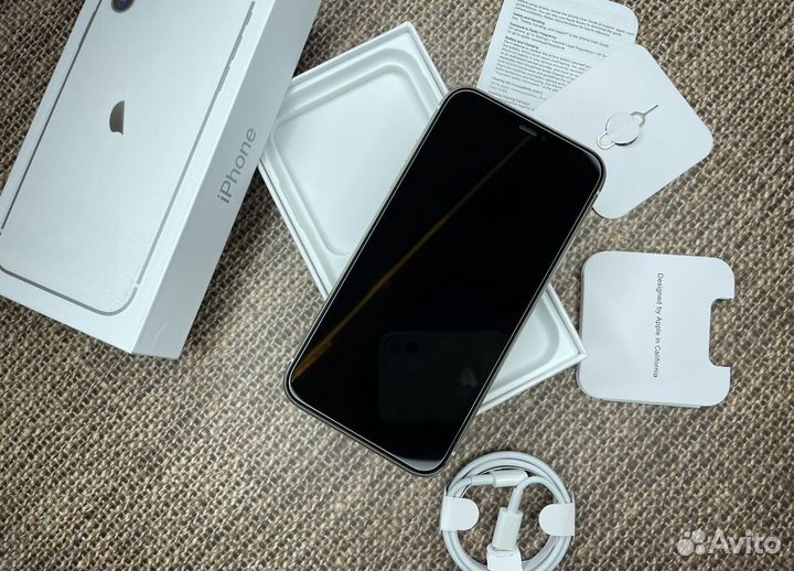 iPhone 11, 256 ГБ