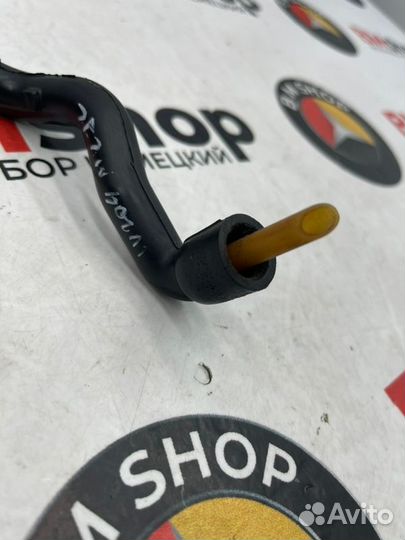 Патрубок вентиляции картерных газов Mercedes-Benz