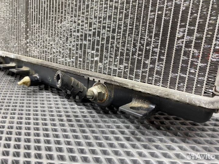 Радиатор охлаждения двигателя Honda Accord 7 CL