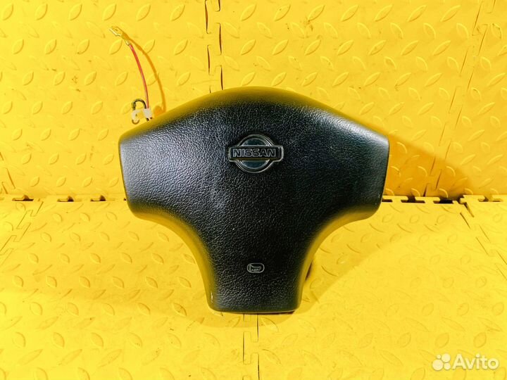 Накладка руля Nissan Primera P10 1990-1996