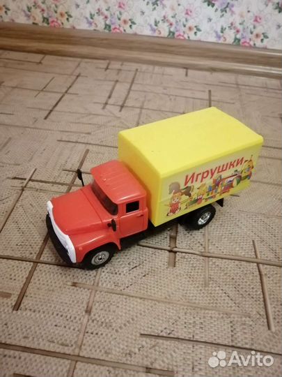 Машинка музыкальная