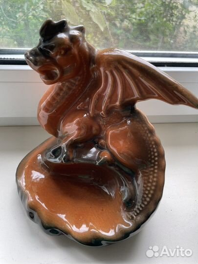 Статуэтка дракон