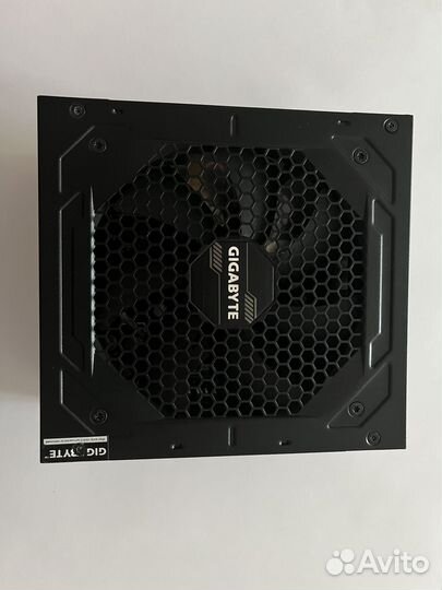 Блок питания для пк 750w Gigabyte p750gm