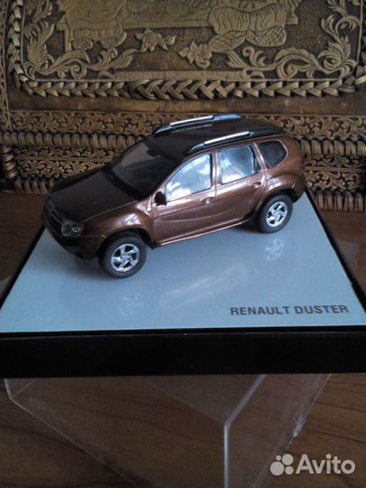 Масштабная модель рено дастер, коричневый