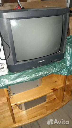 Телевизор на запчасти