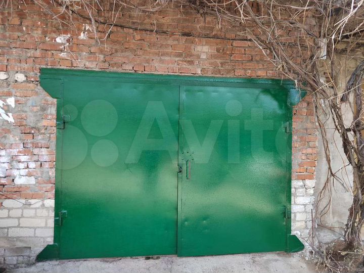 Гараж, > 30 м²