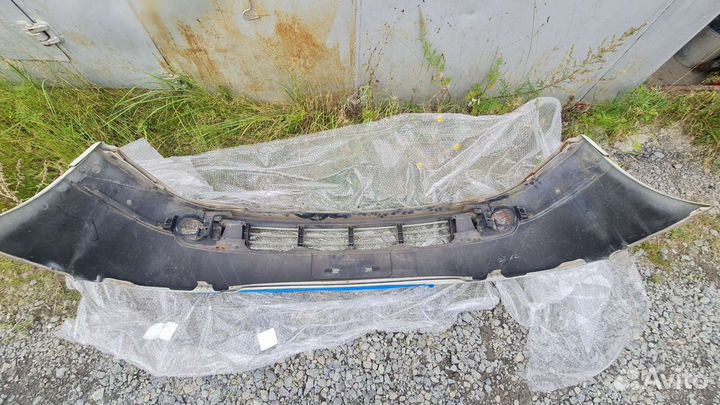 Бампер передний на nissan teana j31