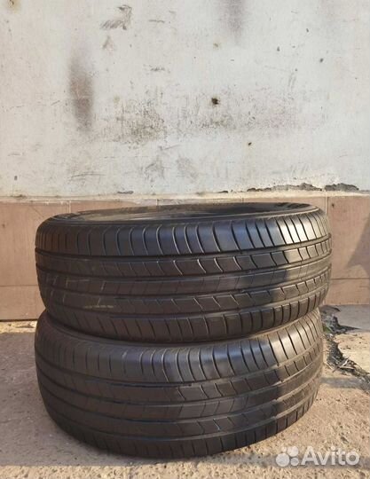 Kumho Ecsta HS51 215/60 R17 96H