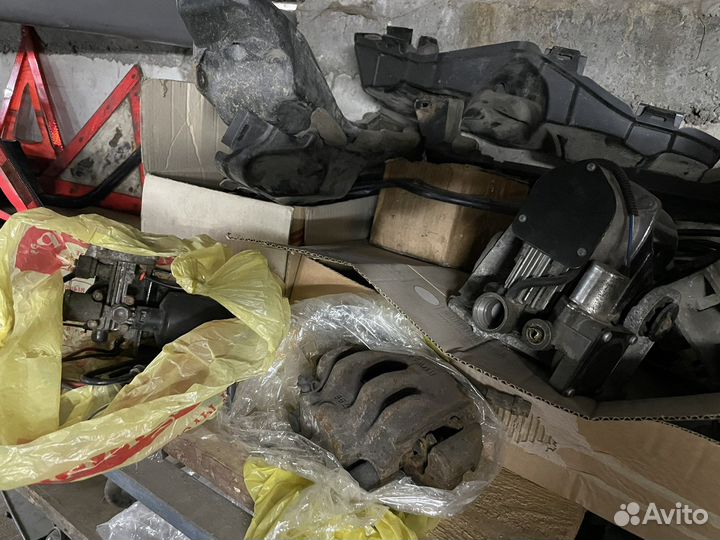 Компресор пневмоподвески ленд ровер