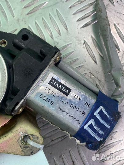 Стеклоподъемник передней правой двери Geely Mk