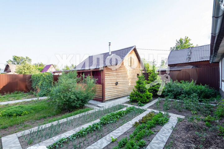 Дом 80,7 м² на участке 4 сот.