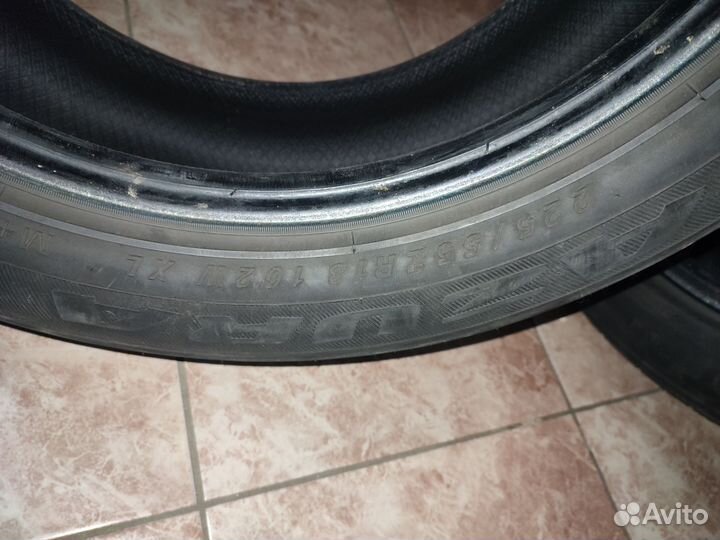 Zeta Azura 225/55 R18 96
