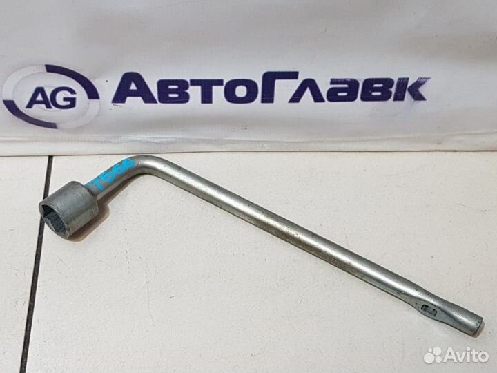 Ключ балонный Toyota Corolla Fielder