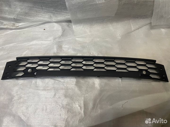 Решетка бампера пер VAG 60U853677B9B9