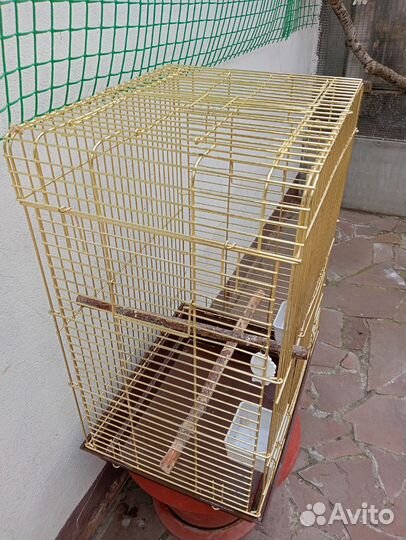Клетка для крупного попугая