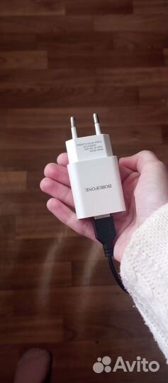 Кольцевая настольная лампа