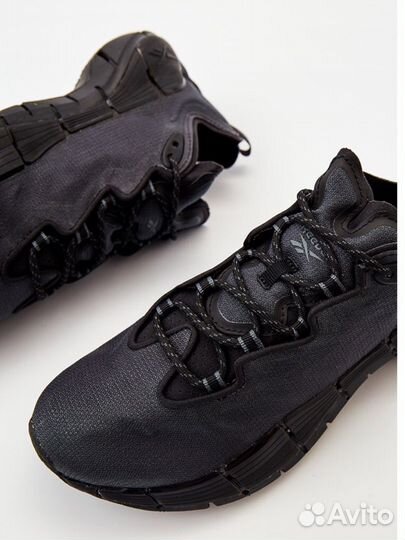 Reebok оригинал 38 кроссовки черные серые