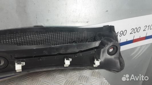 Накладка декоративная (жабо, дождевик) renault meg