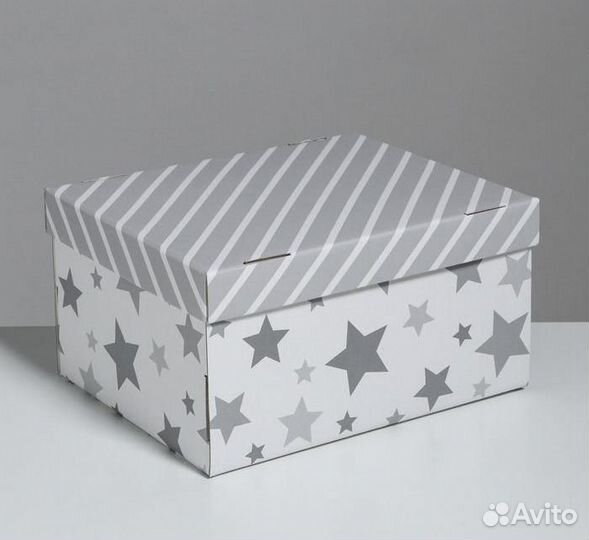 Подарочная коробка