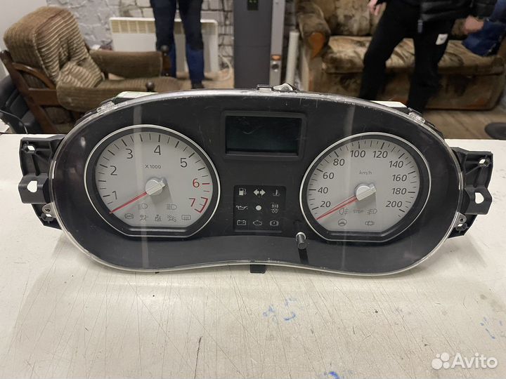 Панель приборов 1.6 16V K4M Renault Sandero