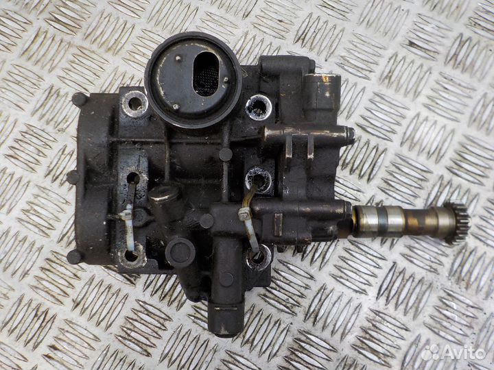 Б/У Б/У Насос масляный 1501000Q1F nissan