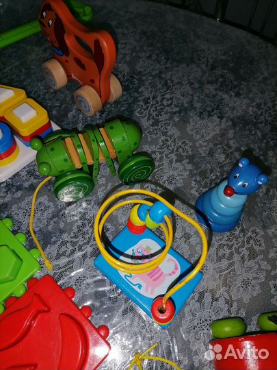 Развивающие игрушки пакетом бронь