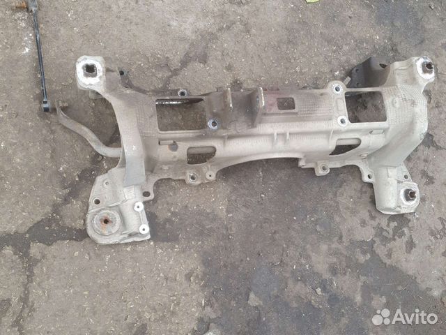 Подрамник Крайслер Вояджер 3 2.4 99 год