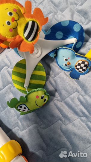 Развивающие игрушки для малышей пакетом