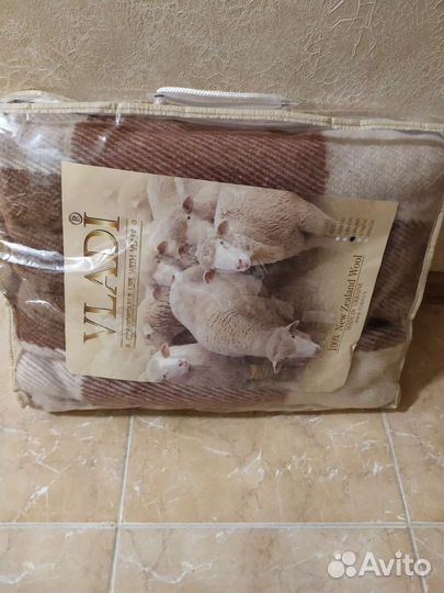 Плед шерстяной новый