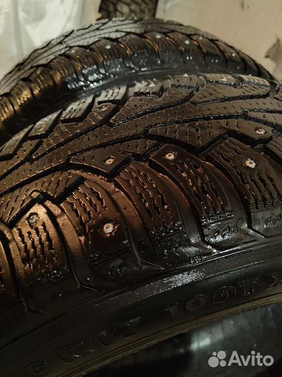 Nokian Tyres Hakkapeliitta 5 215/60 R17