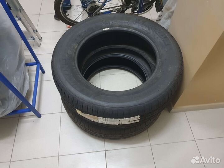 Michelin Latitude Tour HP 235/65 R18