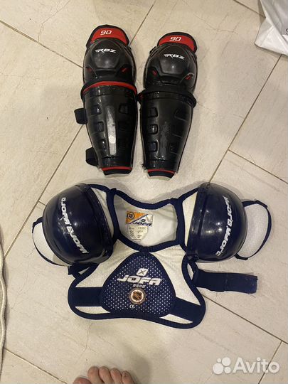 Нагрудник наколенники хоккейые 4 -7 (YTH)