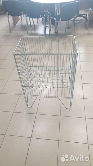 Стойки для журналов и открыток. Корзины сетчатые