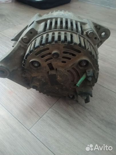 Продам генератор Пежо 406