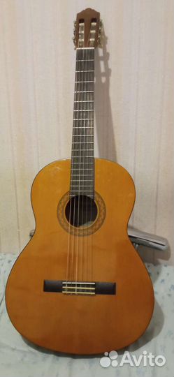 Классическая гитара yamaha c40